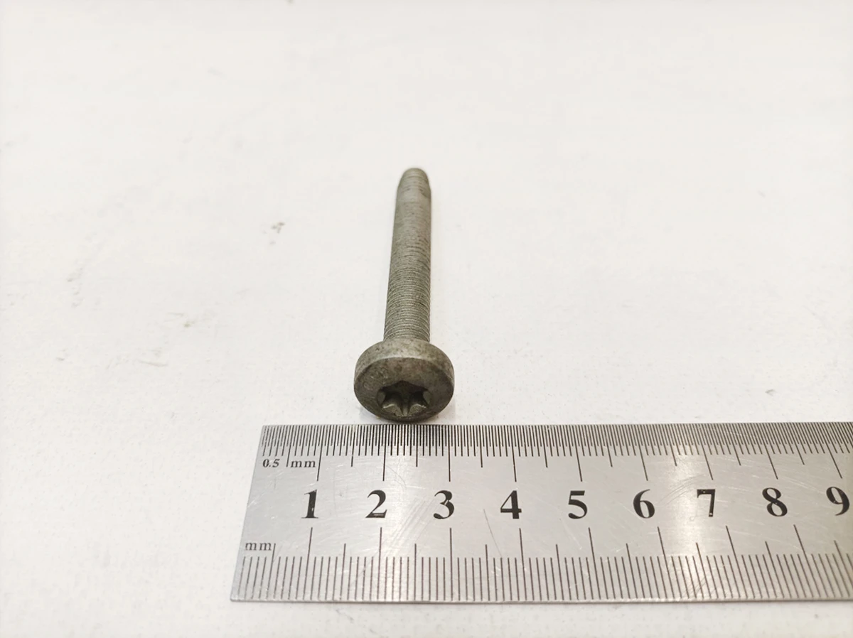 Болт с головкой Torx M8x40 Mercedes B-Class 910143-008005