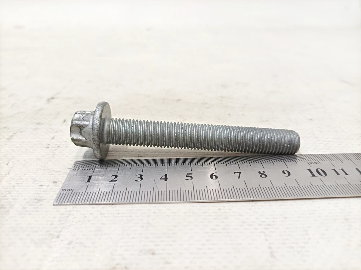 Torx Externa bolt M12X1,5X85 Mercedes EQS 000000-002630