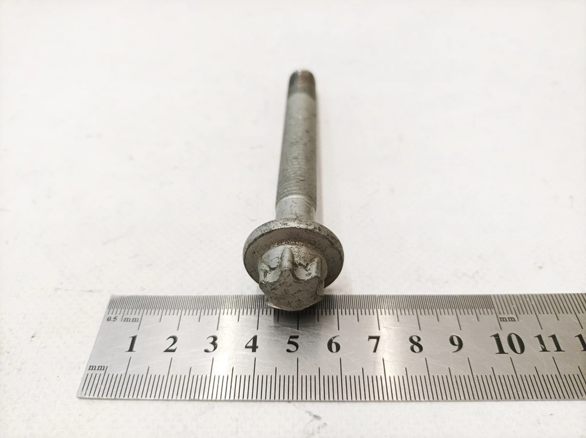 Болт с шестигранной головкой Torx M12X1,5X100 Mercedes B-Class 000000-007820