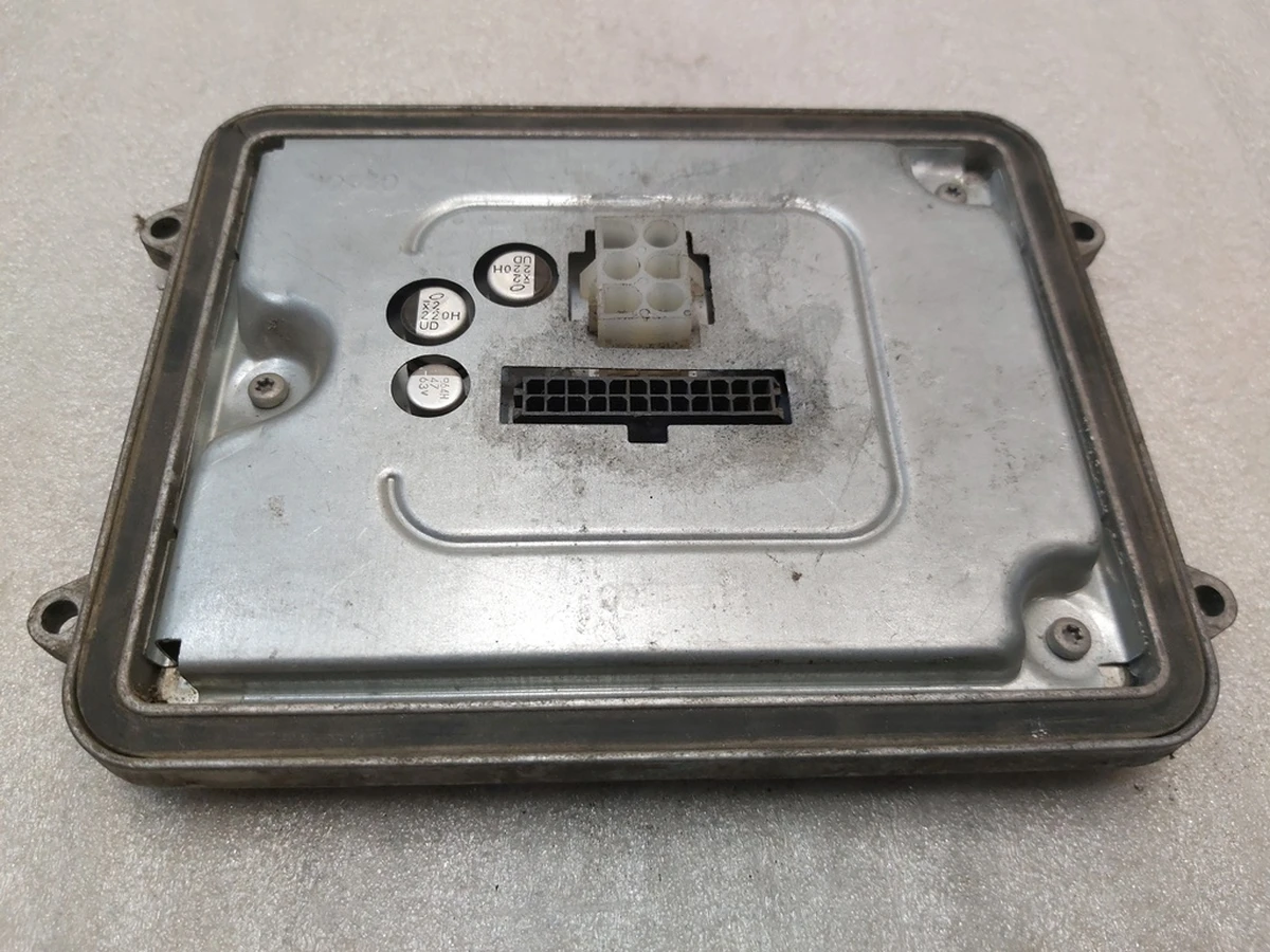 Блок розжига фары главной UP LEVEL (USA) Tesla Model X 1034314-00 1034315-00