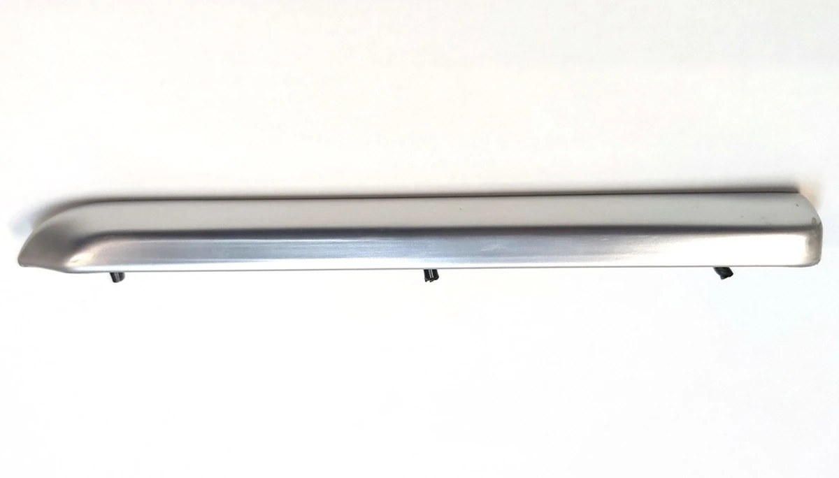 Накладка верхня CHROME облицювання стійки B нижньої лівої Tesla model S 1024631