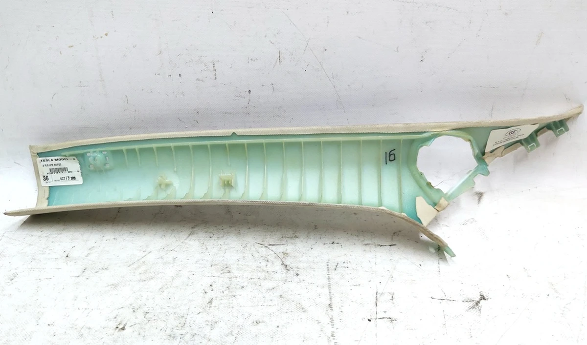 1 Каркас облицювання стійки A правої з пошкодженням Tesla model S 1002485-00-J