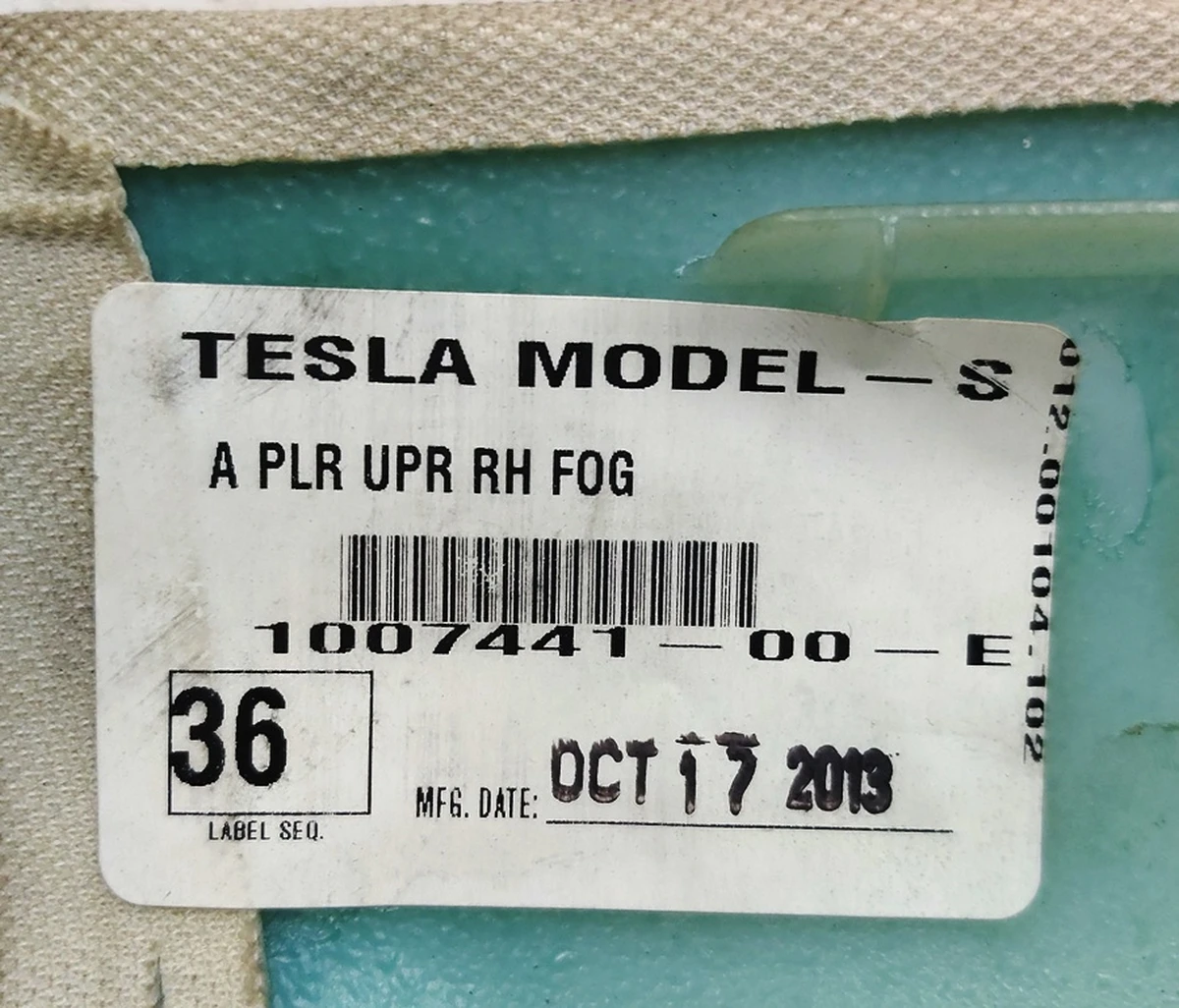 1 Каркас облицювання стійки A правої з пошкодженням Tesla model S 1002485-00-J