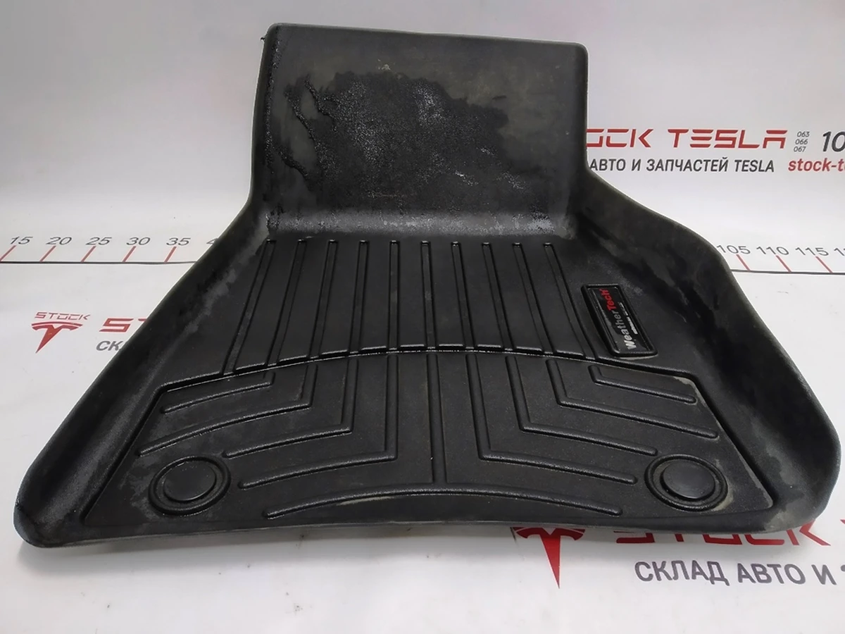 5 Rubber floor mat 1st row right Tesla model S REST 1047686-00-Y