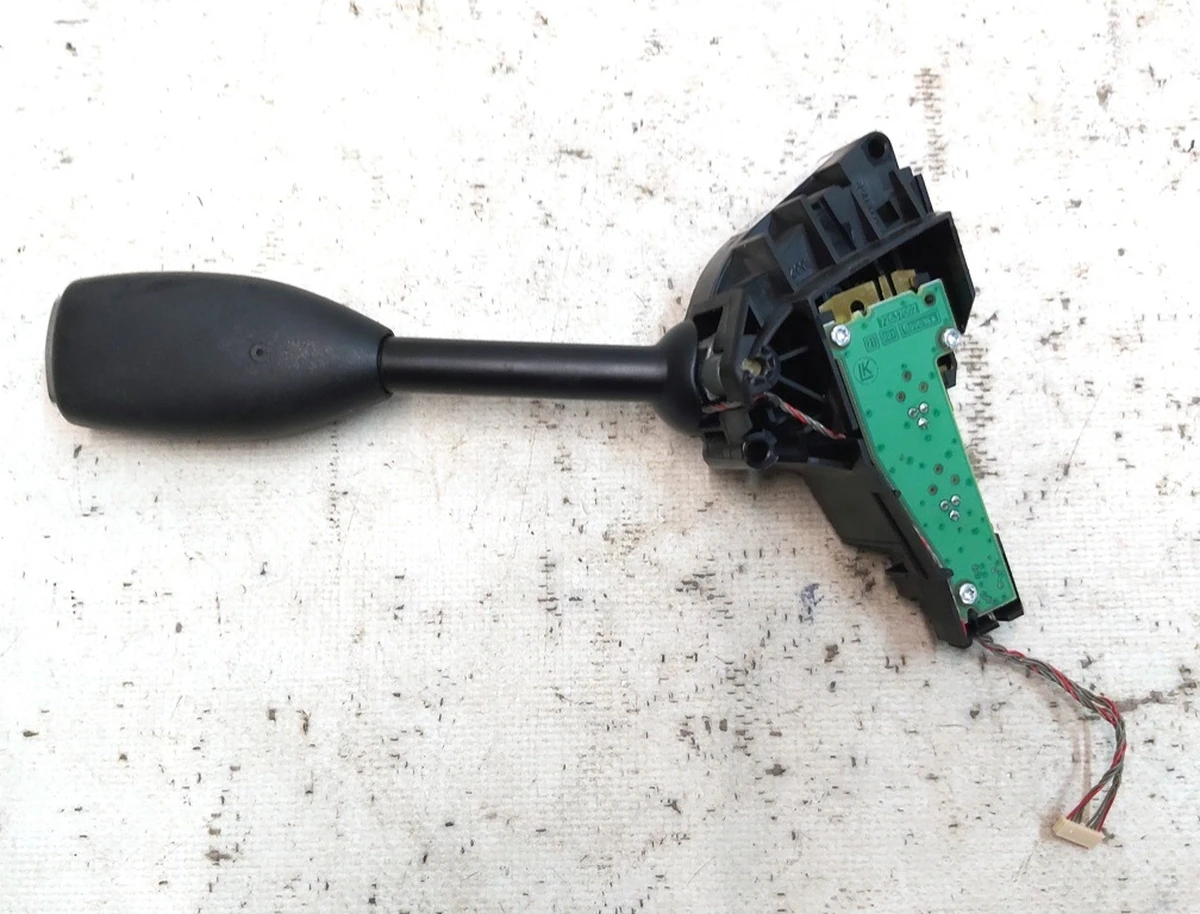 Перемикач передач в рульовій колонці Tesla model 3 1097662-00-N