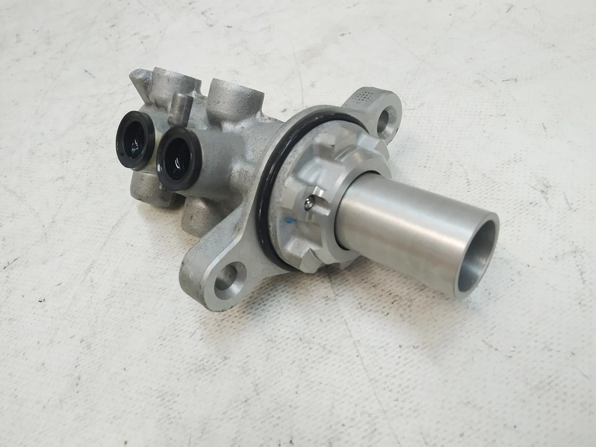 5 Головний гальмівний циліндр IBOOSTER (Бустер) Tesla model X 1045523,1012042