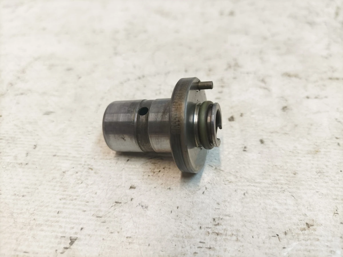 Проміжний вал у зборі з кільцем ущільнювача Audi Q7 06H103559B