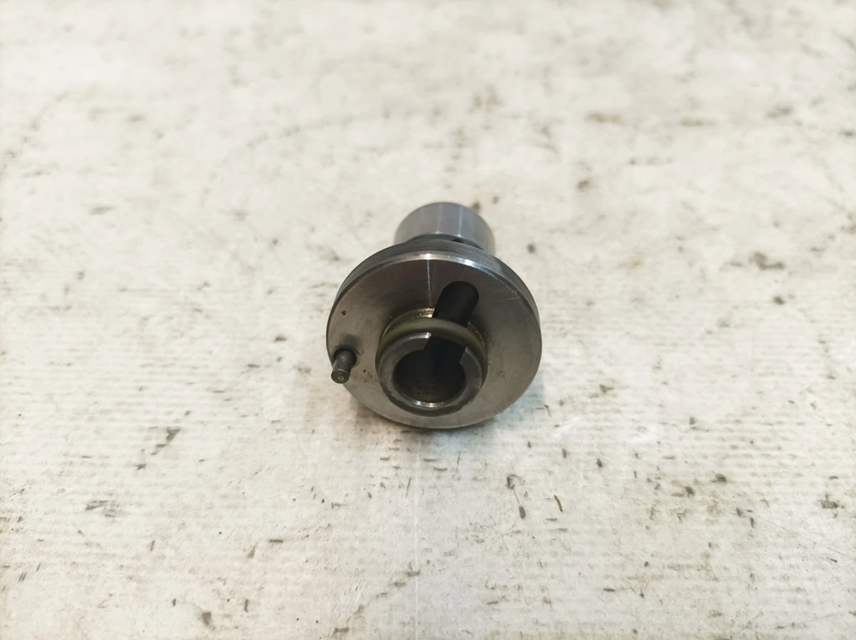 Проміжний вал у зборі з кільцем ущільнювача Audi Q7 06H103559B