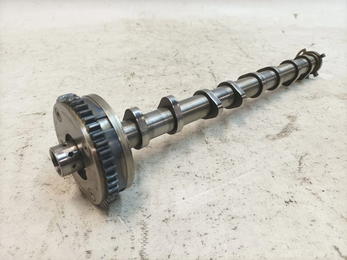 Вал распределительный впускной в сборе Audi Q7 06L101H