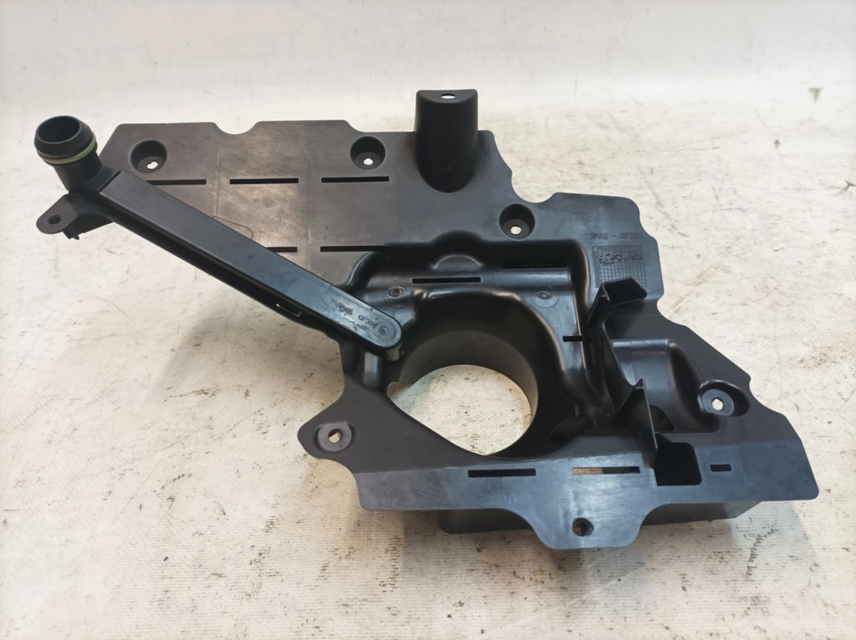 Насадка внутрішня нижньої частини масляного піддону Audi Q7 06L103598R