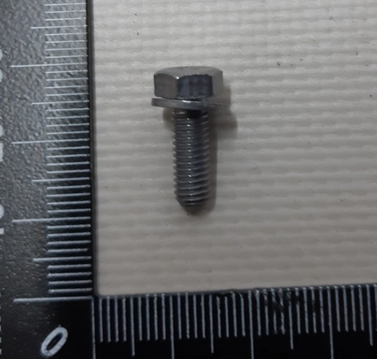 Болт с шестигранной головкой с шайбой M6X50-8.8-ZNS3 BMW i3 07119907337