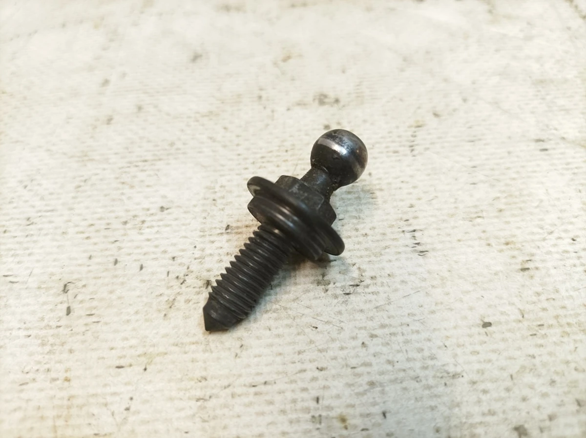 Крепление амортизатора крышки багажника BMW I3 07147320211