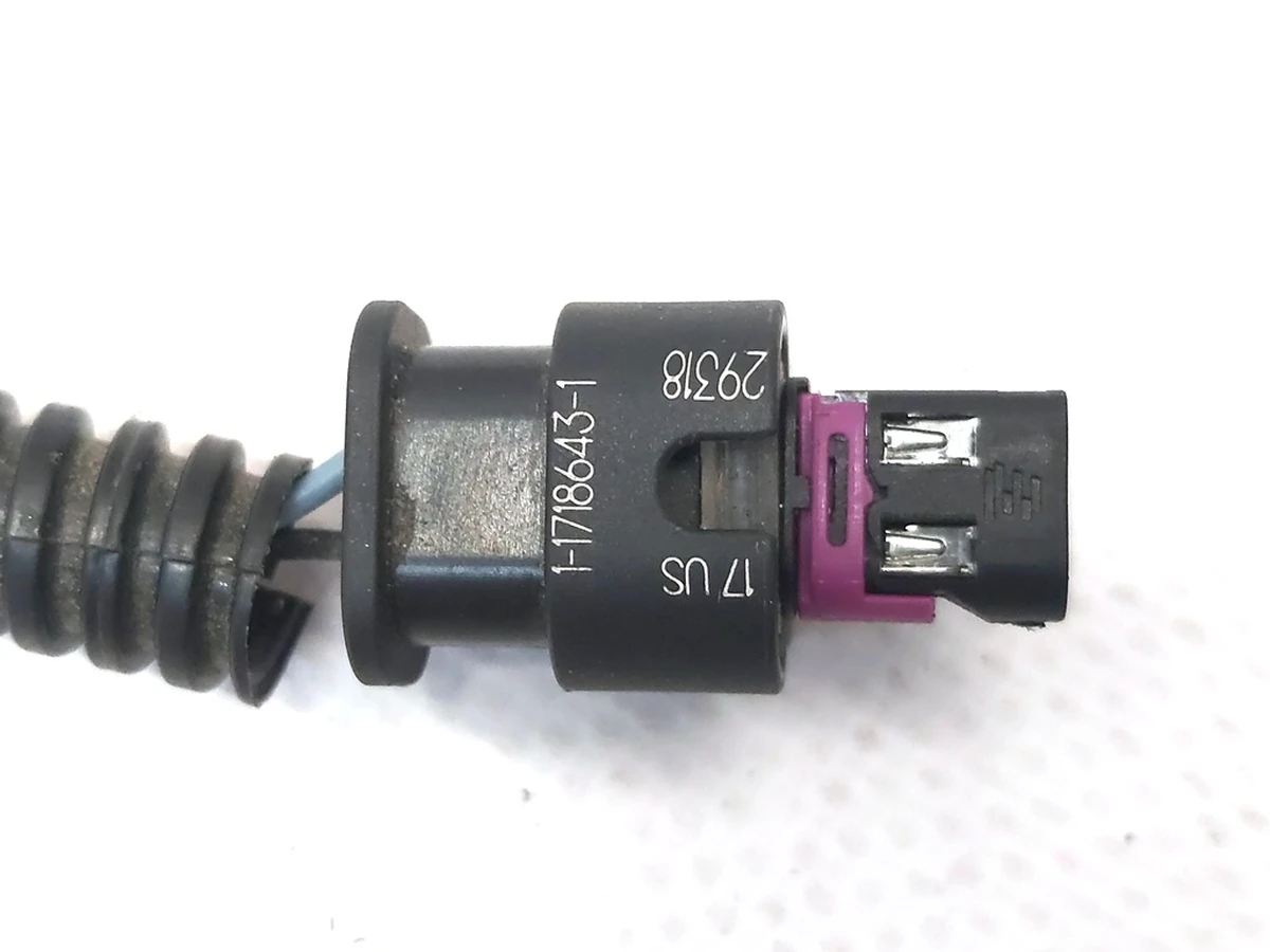 Connector (chip) speaker noise generator for pedestrians Tesla Model 3, Model Y 1299965-00-A