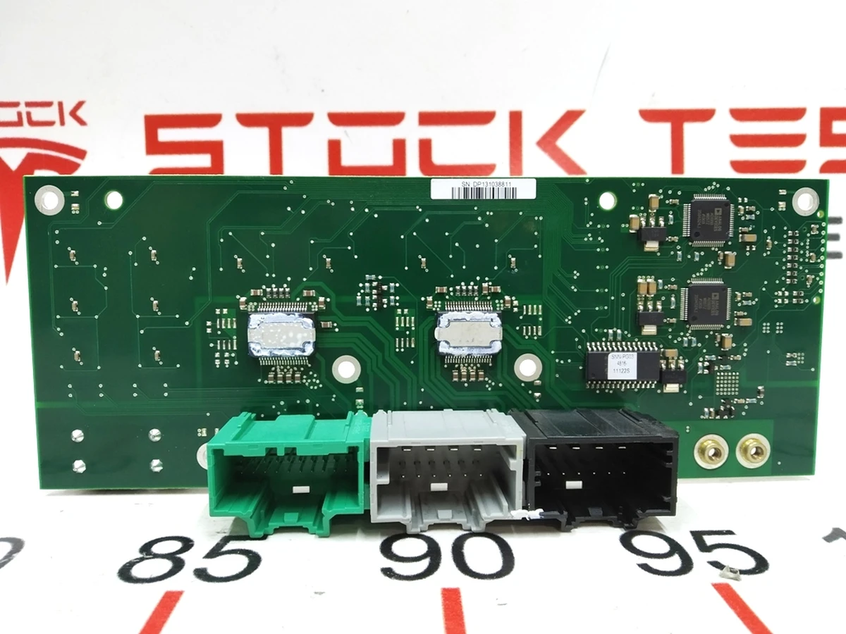 Плата посилення звуку MCU Premium Tesla model S 1006163-01-C-00