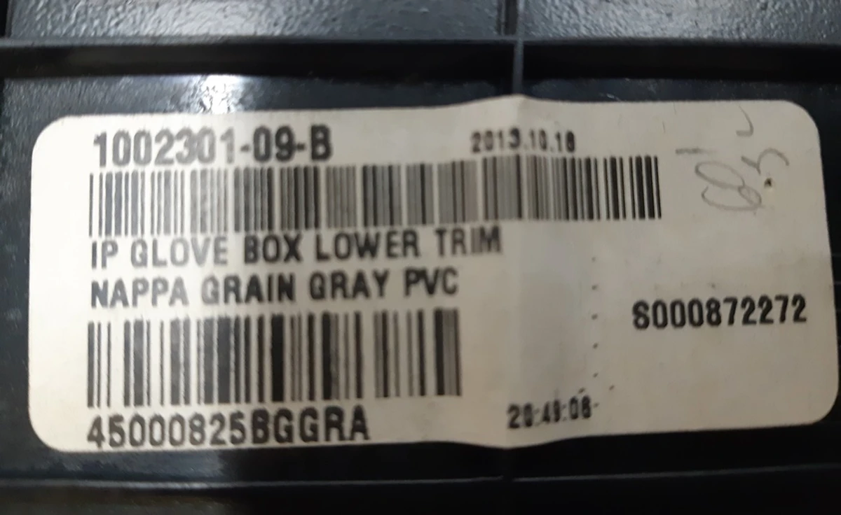 25 Trim lower glove box NAPPA GRAIN GRAY PVC Tesla model X S REST 1002301-02-B