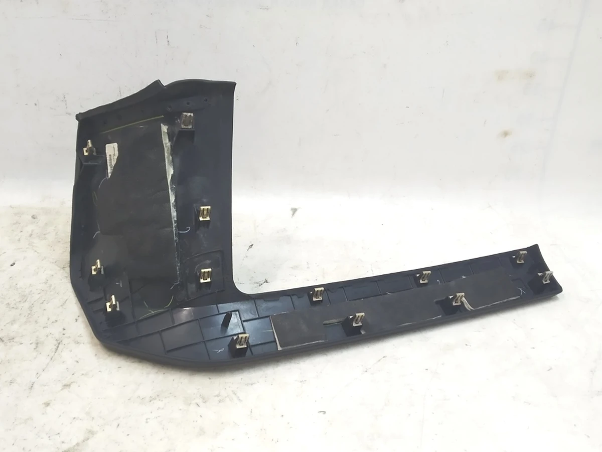 27 Накладка центральної панелі нижня права NAPPA GRAIN MAMMOTH LEATHE (LTHR BLK) з пошкодженням Tesla Model S, Model S REST, Model X 1002310-01-E