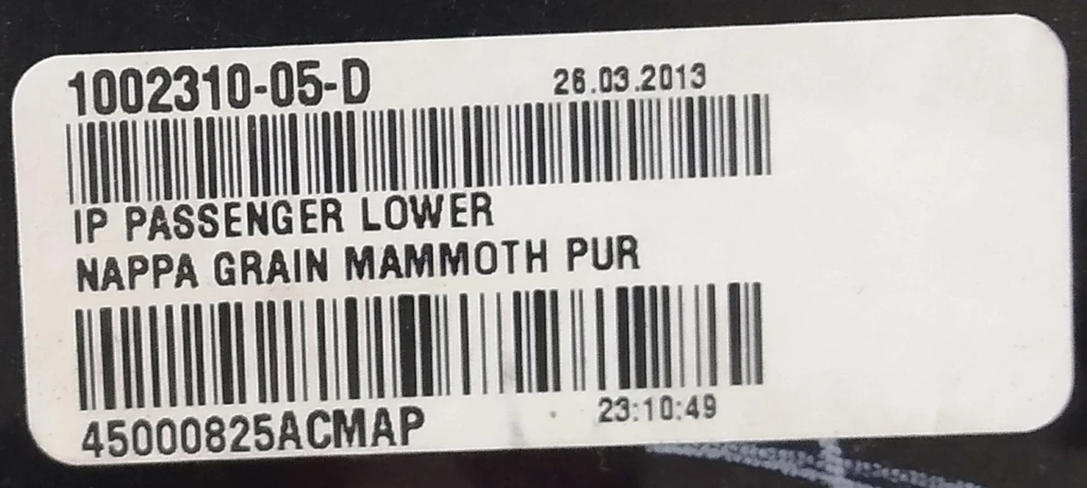 27 Накладка центральної панелі нижня права NAPPA GRAIN MAMMOTH PUR (Чорна) Tesla model X S REST 1002310-01-E