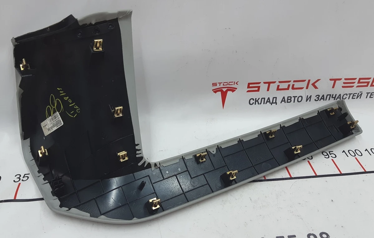 27 Накладка центральної панелі нижня права NAPPA GRAIN GRAY PVC Tesla model X S REST 1002310-09-D