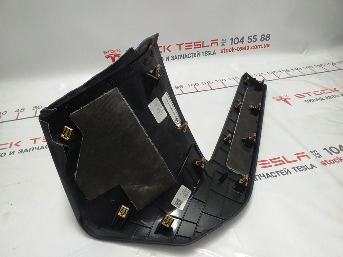 22 Trim center panel lower right 13A PUR BLACK Tesla model X, model S REST 1002310-21-E