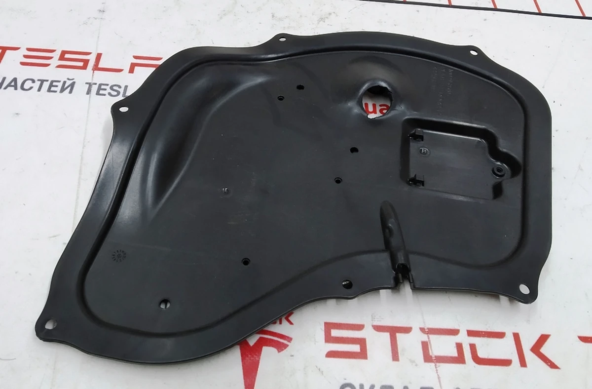 1 Накладка внутрішні двері передньої лівої (пластик) (з пошкодженням) Tesla model S, model S REST 1037847-00-D