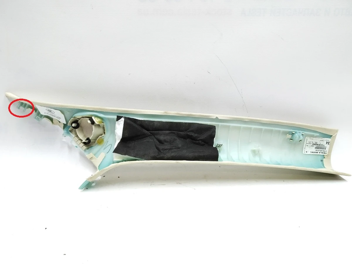 1 Облицювання стійки A ліва TEXTILE (FOG) із пошкодженням Tesla model S, model S REST 1007441-00-J