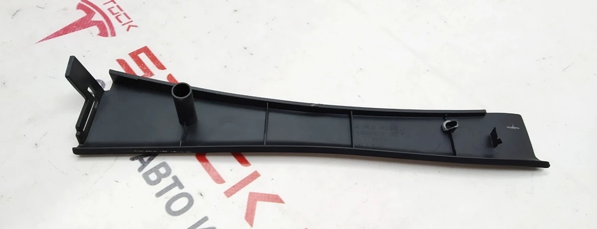 7 Накладка дверного отвору стійки А передня ліва (з ушкодженнями) Tesla model S, model S REST 1002515-00-D