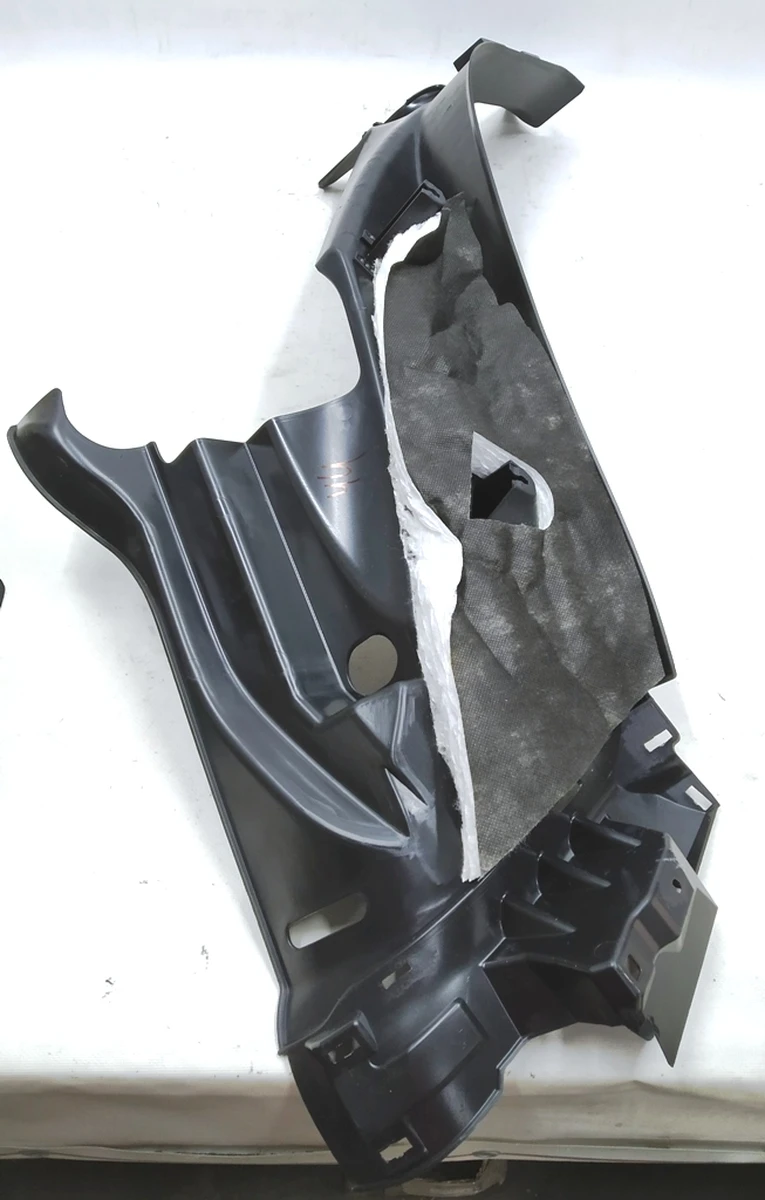 17 Облицювання стійки C нижня ліва PVC GREY з пошкодженням Tesla model S 1002534-09-H