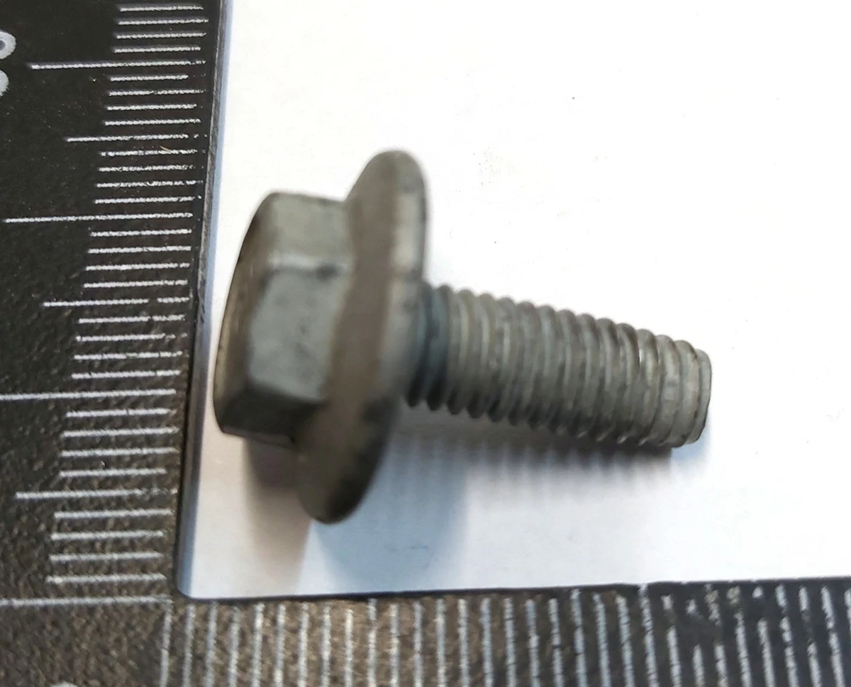 7 Болт M6-1.0x16mm,FHCS,DIN7500,TYPE D Tesla Model 3 1110777-00, 1592031-00-F