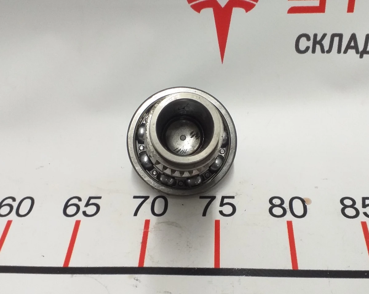 1 Rear motor SPORT primary shaft assembly with bearing and stopper Tesla Model S, Model S REST 1002887-01-A