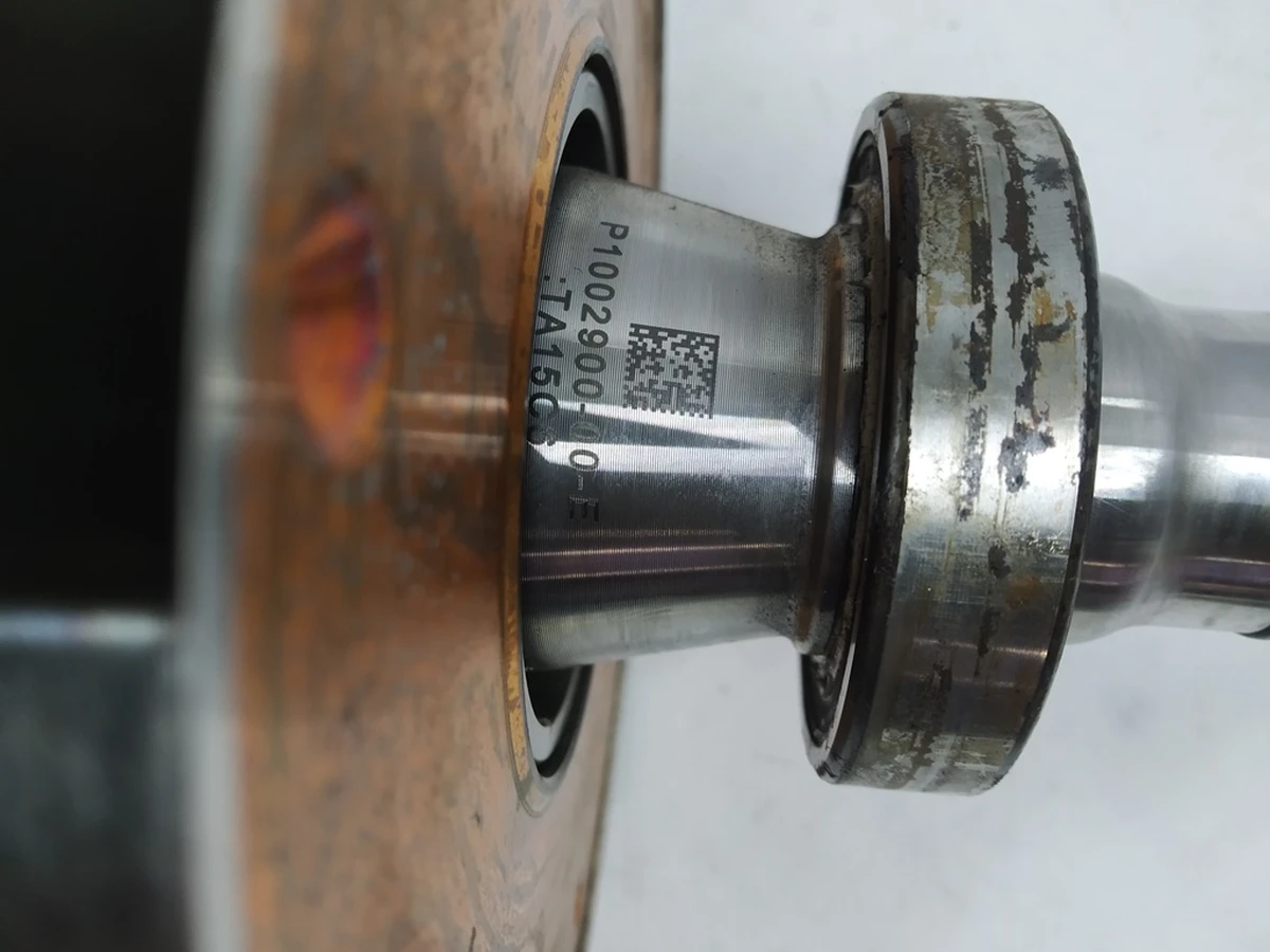 1 Ротор (якір) мотора BASE з пошкодженням Tesla model S 1002900-00-E