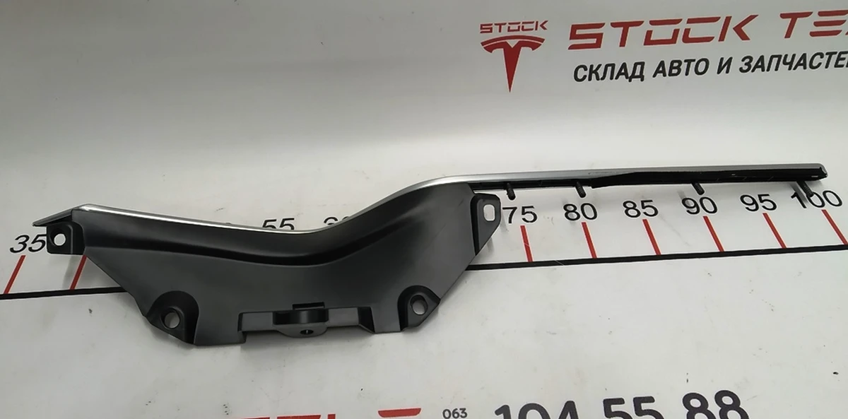 2 Molding aluminum card door front left Tesla model S, model S REST 1051387-00-A