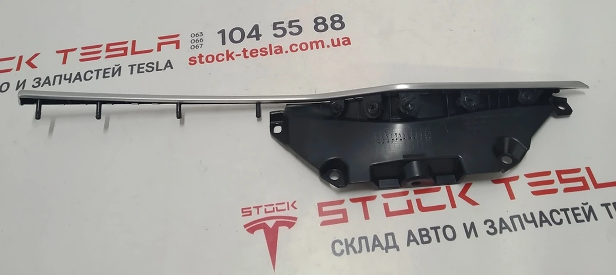3 Молдинг алюминиевый карты двери задней левой Tesla model S, model S REST 1051389-00-A