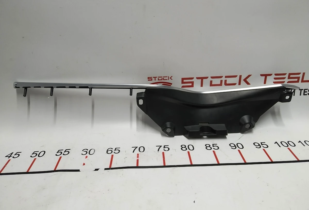 5 Molding aluminum door card rear right Tesla model S, model S REST 1051390-00-A