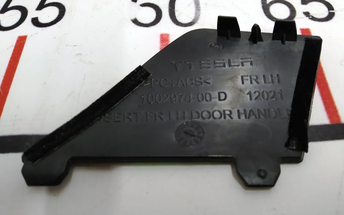 10 Door card plug under the handle front left Tesla model S, model S REST 1002974-00-E