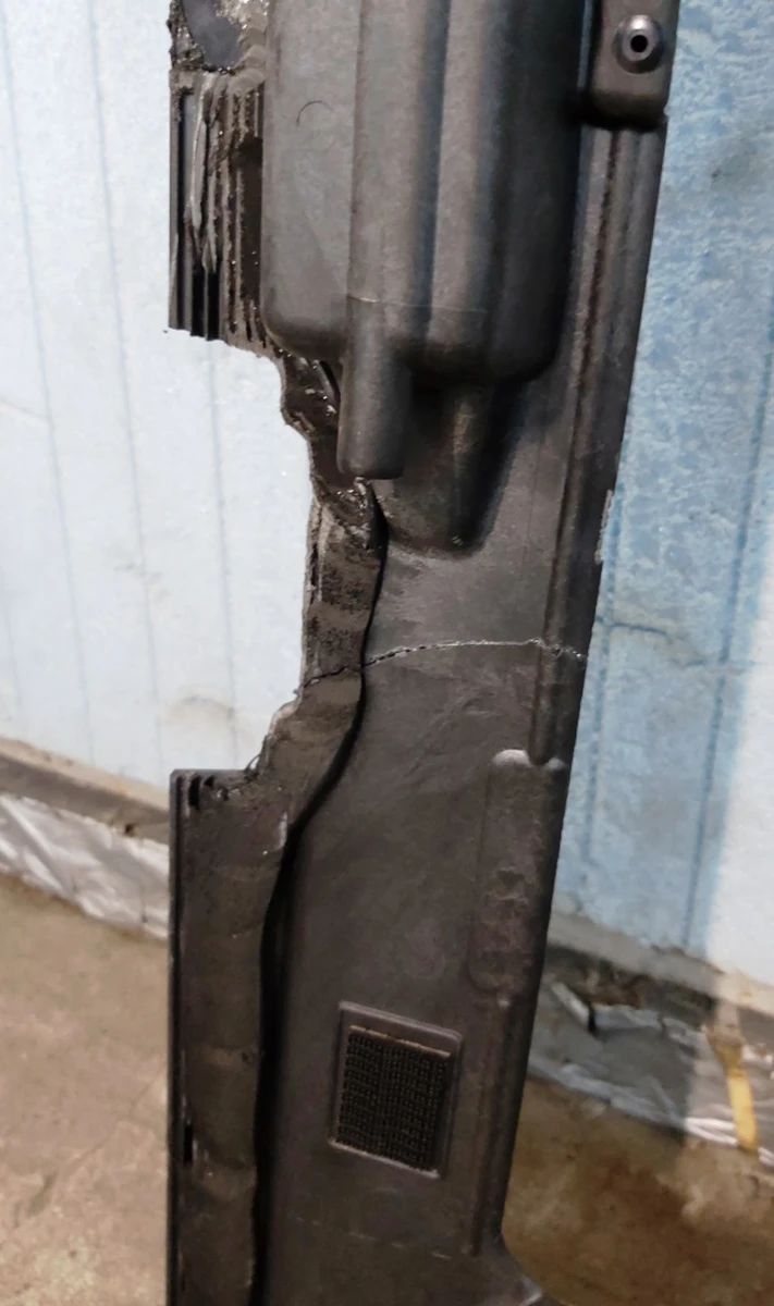 1 Каркас панорамного даху із пошкодженням Tesla model S, model S REST 1003043-S0-A