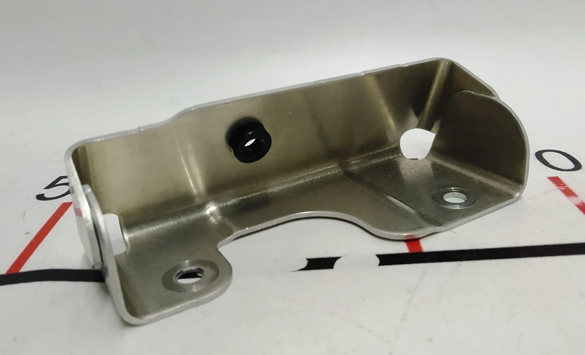 18 ASY - BRKT RR DOOR PULL CUP LH Tesla model S, model S REST 1003139-00-B