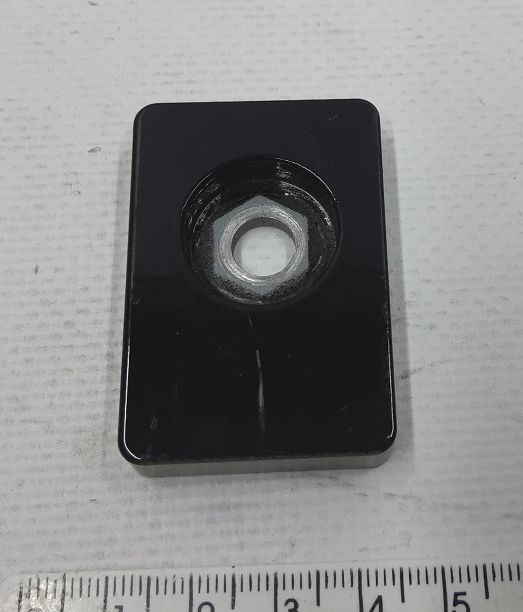 16 Підсилювач петлі кріплення кришки багажника (ляди) лівої малий Tesla model X 1003165-00-A