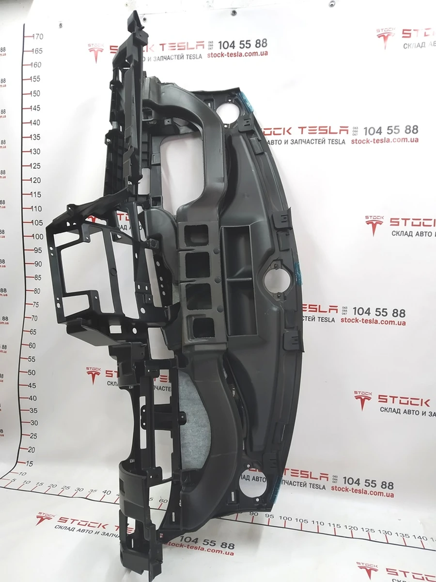 11 Plastic instrument panel frame Tesla model S 1011184-00-I