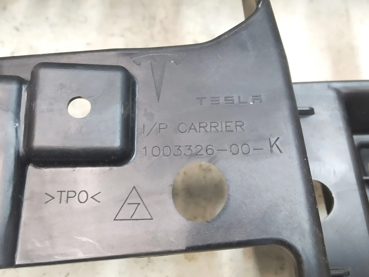11 Plastics sub assembly - IP carrier MX LHD with damage Tesla Model S REST, Model X 1035572-00-D