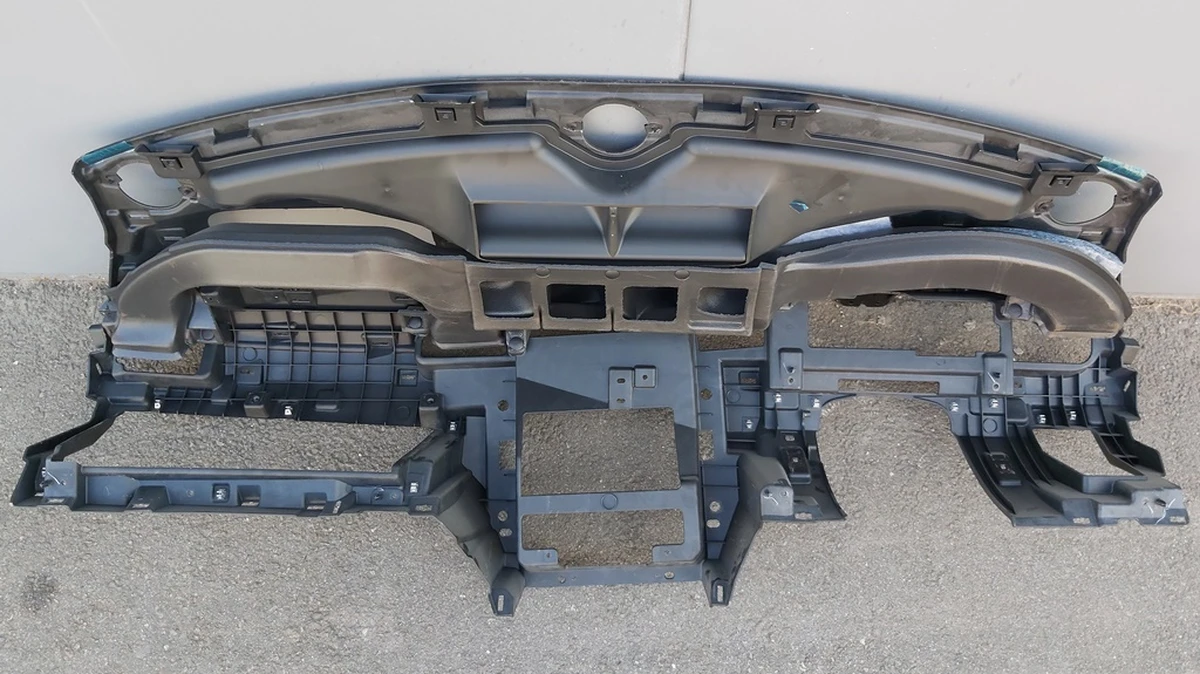 10 Пластиковый каркас инструментальной панели Tesla model S 1011184-00-I