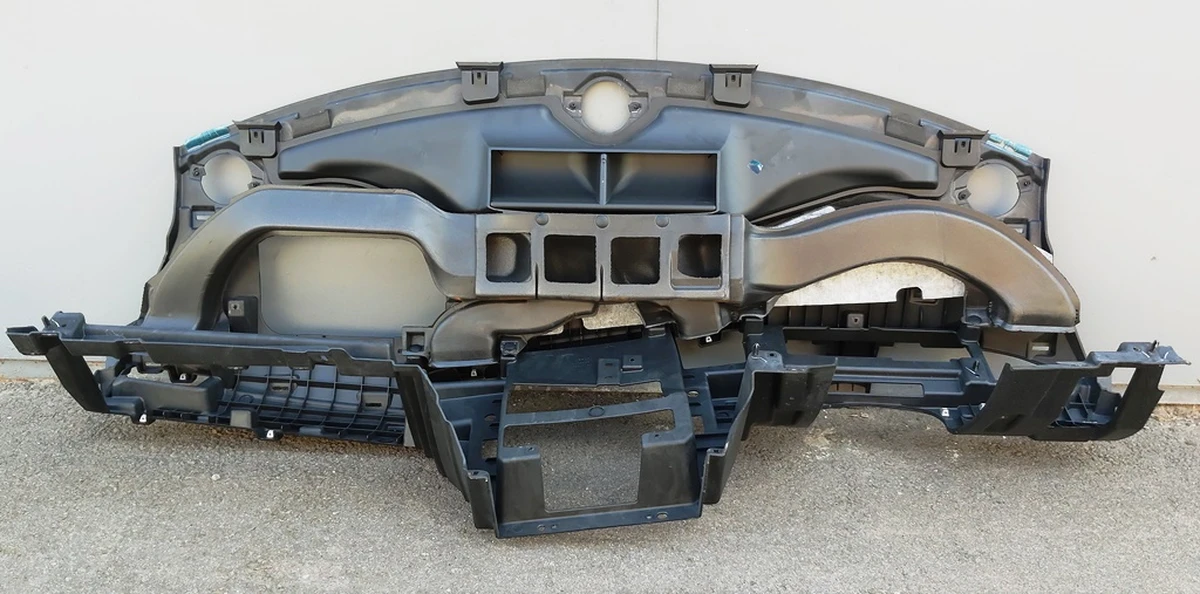 10 Пластиковый каркас инструментальной панели Tesla model S 1011184-00-I