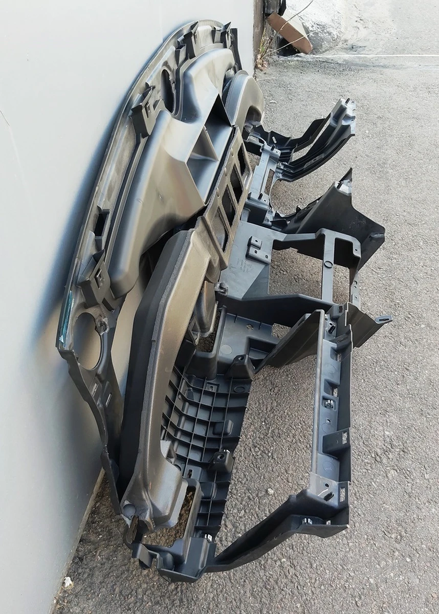 10 Пластиковый каркас инструментальной панели Tesla model S 1011184-00-I