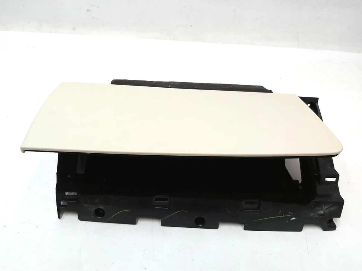 31 Бардачок (перчаточный ящик) 13A PUR CREAM без привода с повреждением Tesla model S REST, model X 1003327-22-P
