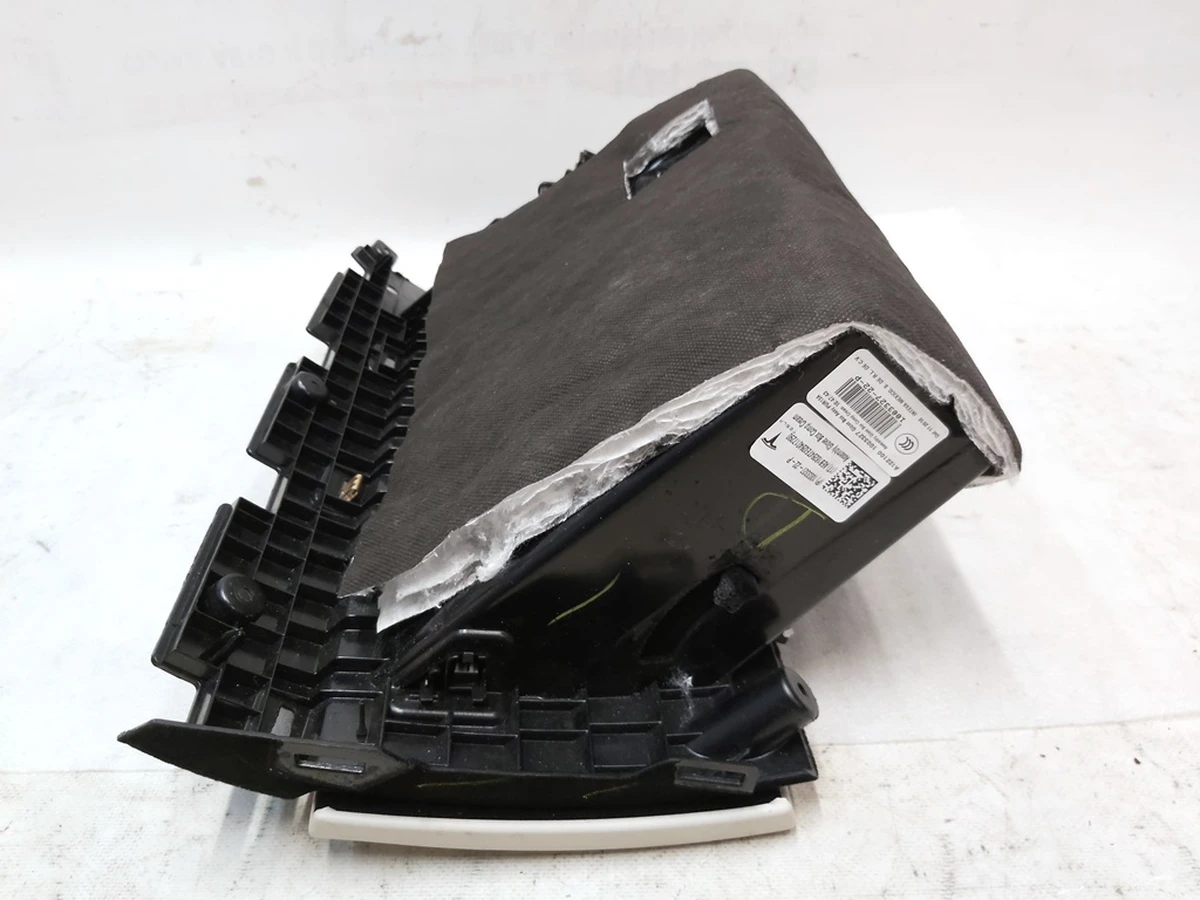 31 Бардачок (перчаточный ящик) 13A PUR CREAM с повреждением Tesla model S REST, model X 1003327-22-P