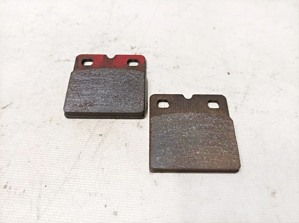 Колодки стоянкового гальма Brembo 2шт (5 mm фрикційного шару) Tesla model S, model S REST, model X 1003460-00-D