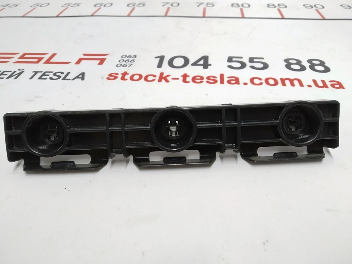 8 Направляюча накладка порога ліва/права задня Tesla model S, model S REST