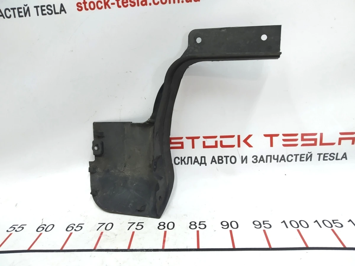 12 Fairing door sill left Tesla model S 1003696-00-D