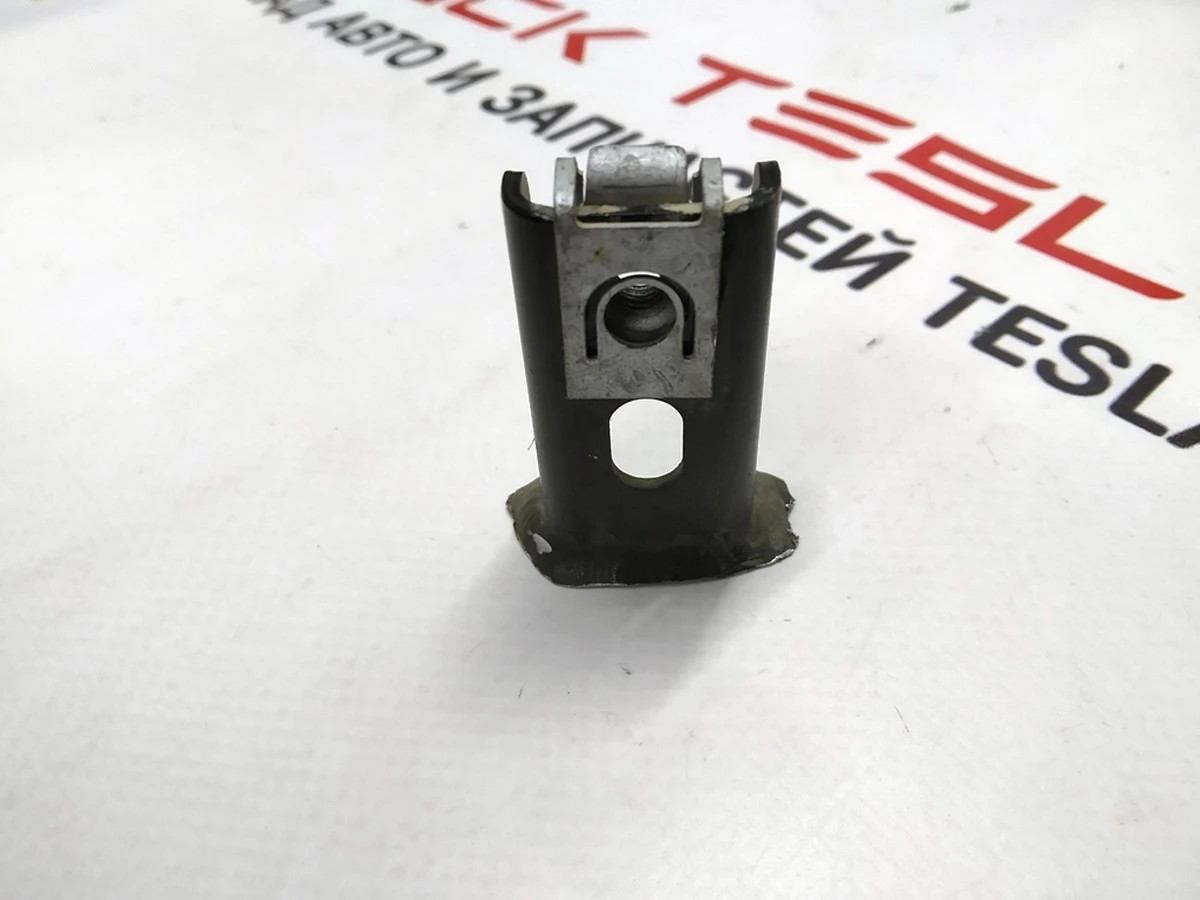 18 Quarter front right bracket DCDC converter mount Tesla model S 1003713-S0-B