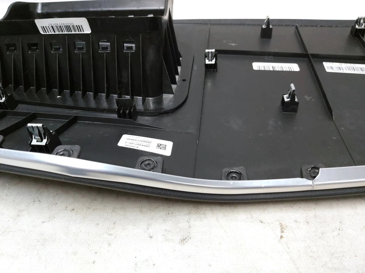 8 Панель торпеды (черная искуственная кожа) PUR BLK Tesla model S, model S REST 1060695-05-G