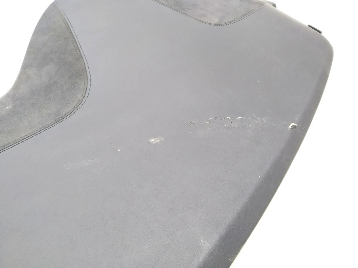 8 Панель торпеды (черная искуственная кожа) PUR/ALC BLK с повреждением Tesla model S, model S REST 1060695-11-D